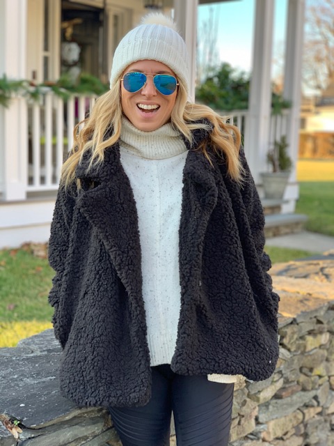 Black Sherpa Jacket with Turtleneck Black Sherpa Jacket with Turtleneck — Fleece Jacket Outfits