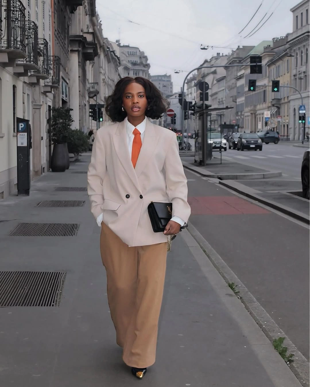 business casual dress code for women Soft Neutrals With A Bright Tie