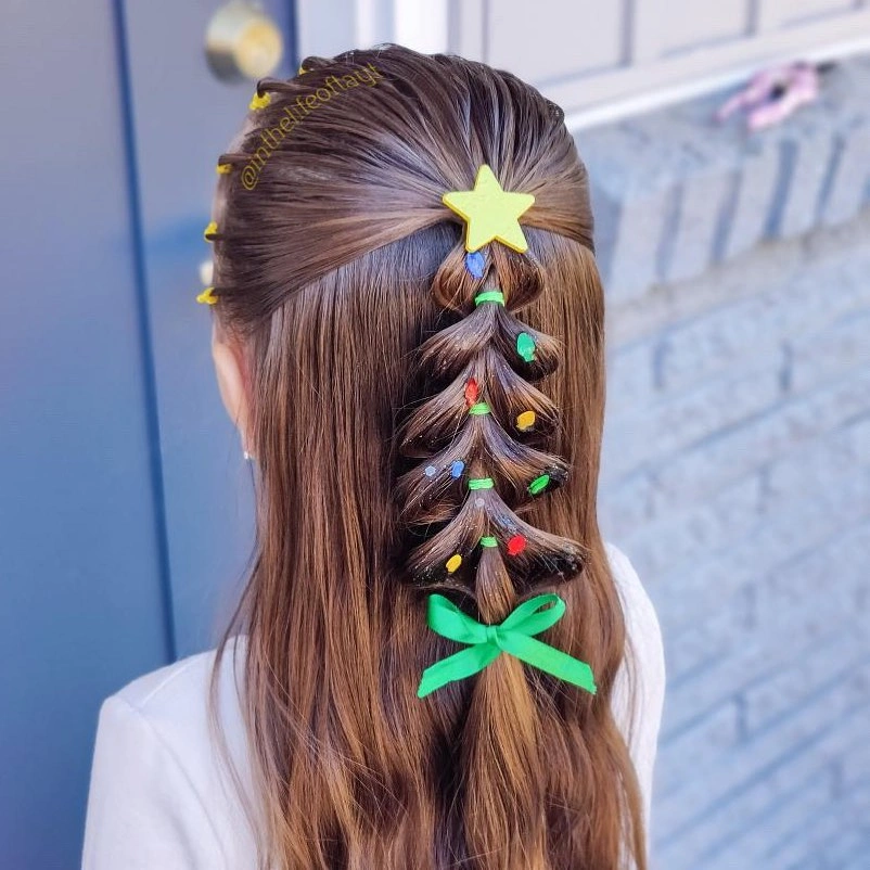 christmas hairstyles 2026 Mini Christmas Tree Braid For Kids