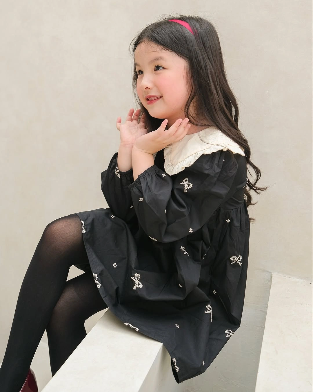 christmas outfits for kids 2026 Black Holiday Dress With A Romantic Collar