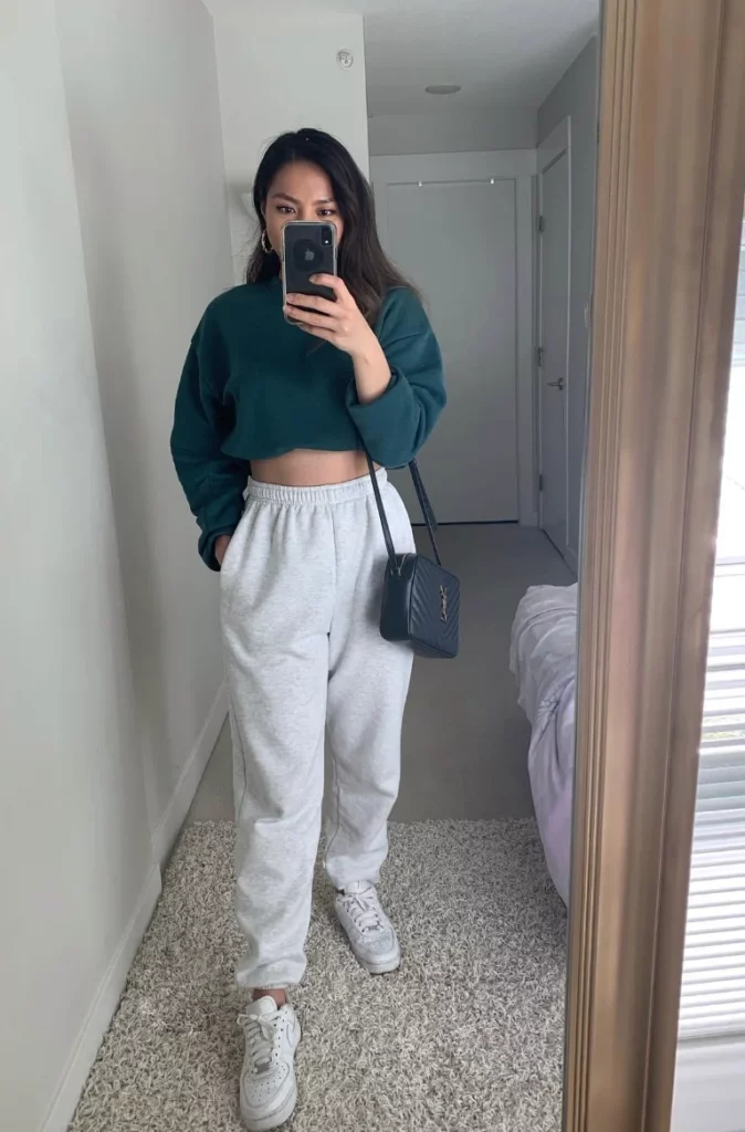 Grey Cuffed Sweatpants with Dark Green Cropped Sweatshirt — Sweatpants Outfits