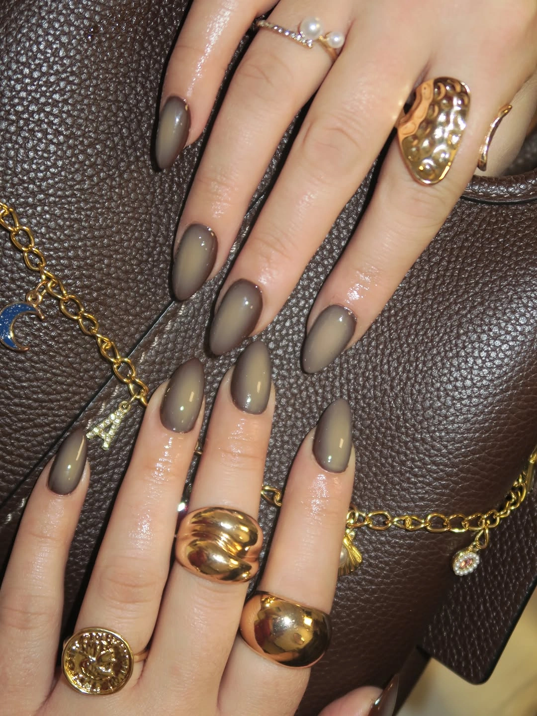 November nails colors 2026 Soft Taupe Natural Nails With Gold Details
