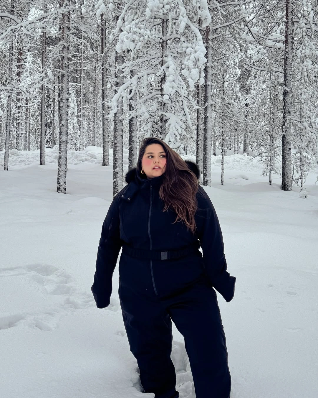 winter outfit for plus size women All Black Snow Day