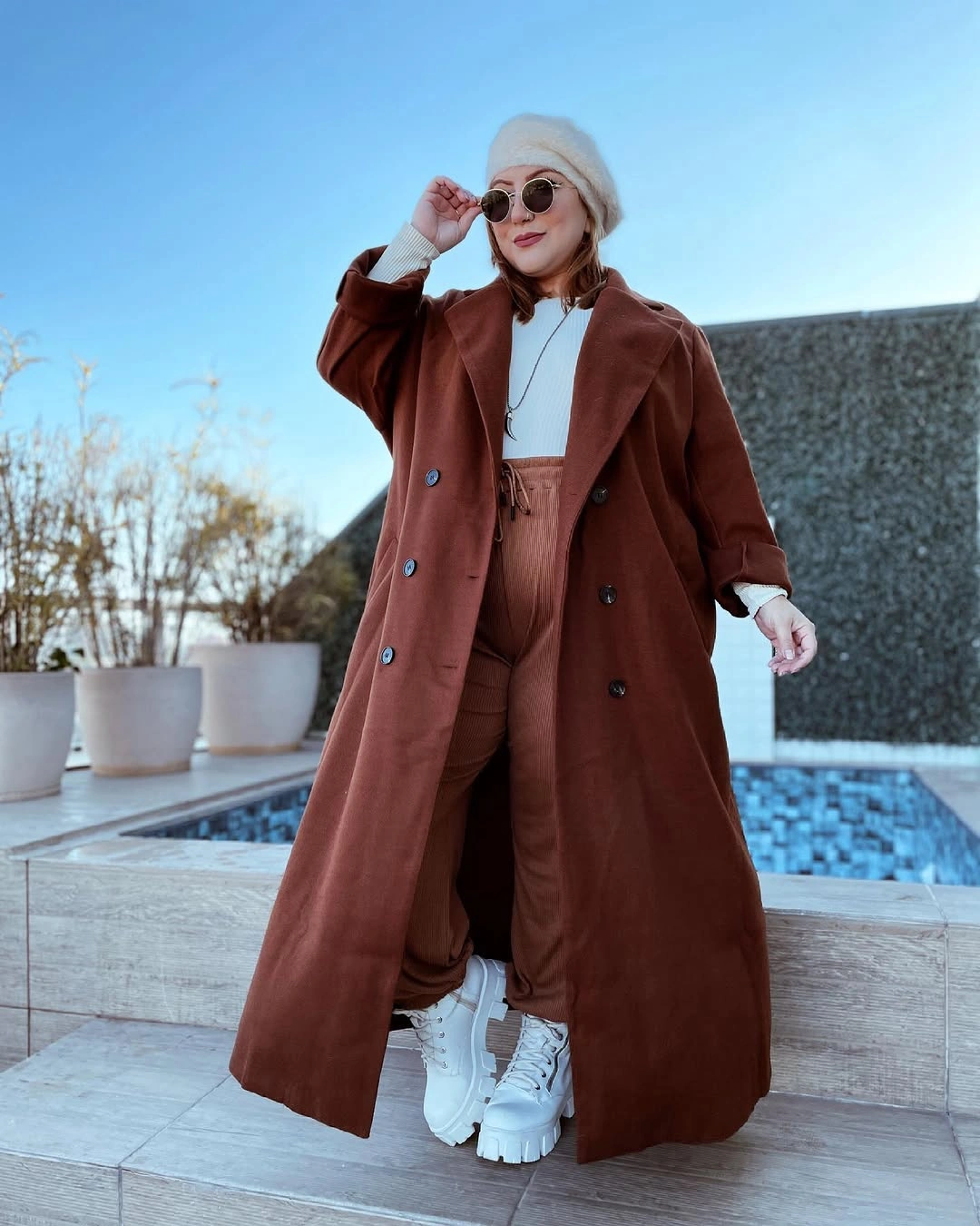 winter outfit for plus size women Long Brown Coat With Clean Layers