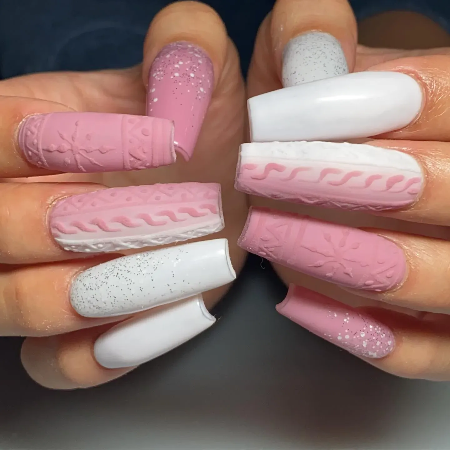 Matte Pink & White Cable Knit Coffin Nails Matte Pink & White Cable Knit Coffin Nails — Winter Pink Nails