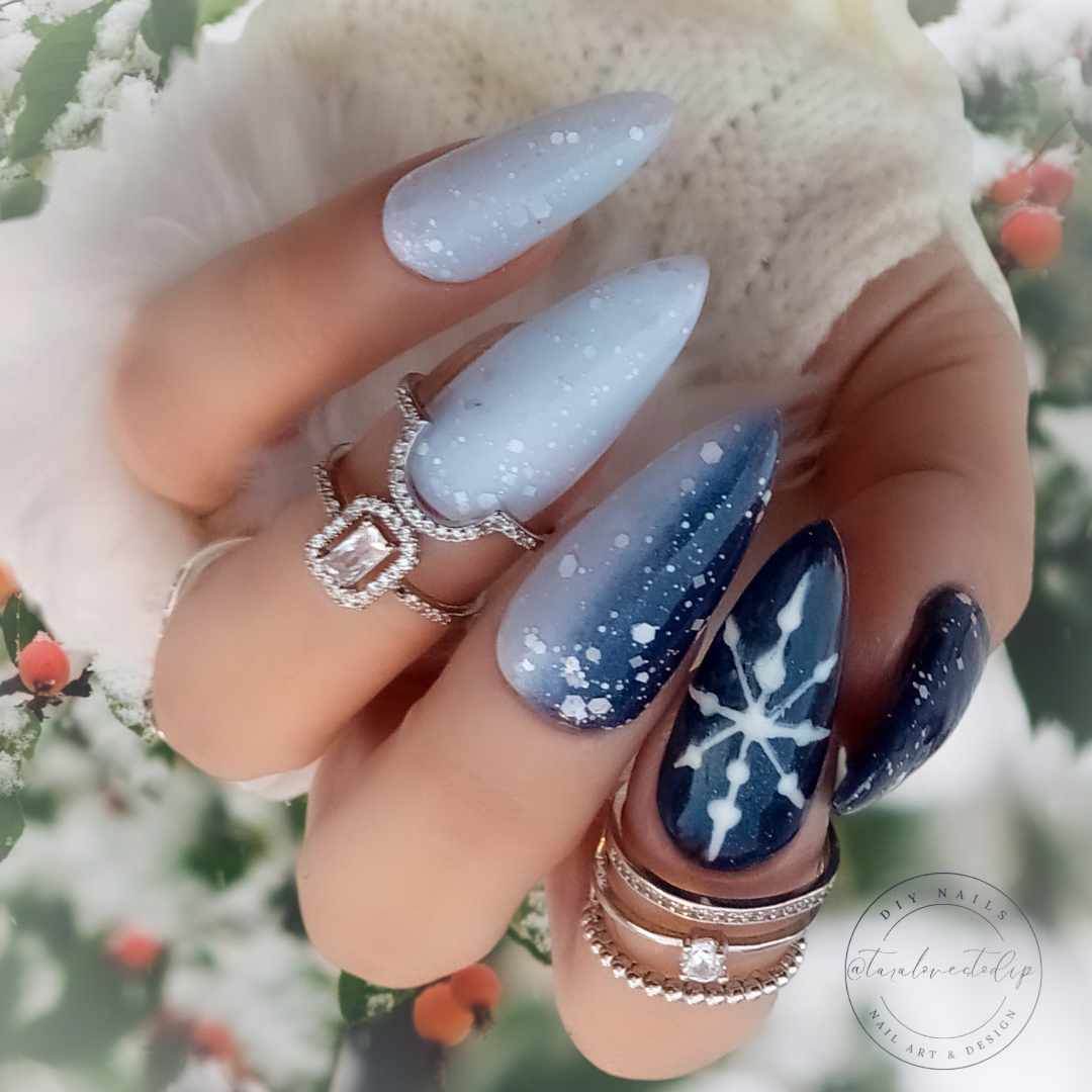 Matte Navy Snowflake Ombré Nails Matte Navy Snowflake Ombré Nails — Winter Dip Powder Nails