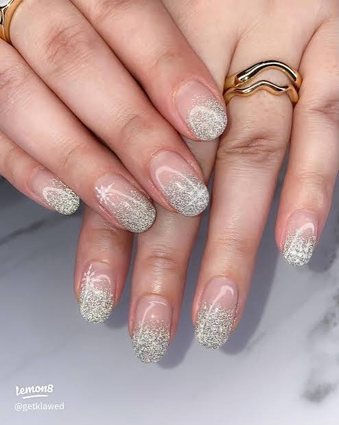 Sheer Nude Glitter Gradient with Snowflakes Sheer Nude Glitter Gradient with Snowflakes — Winter Glitter Nails
