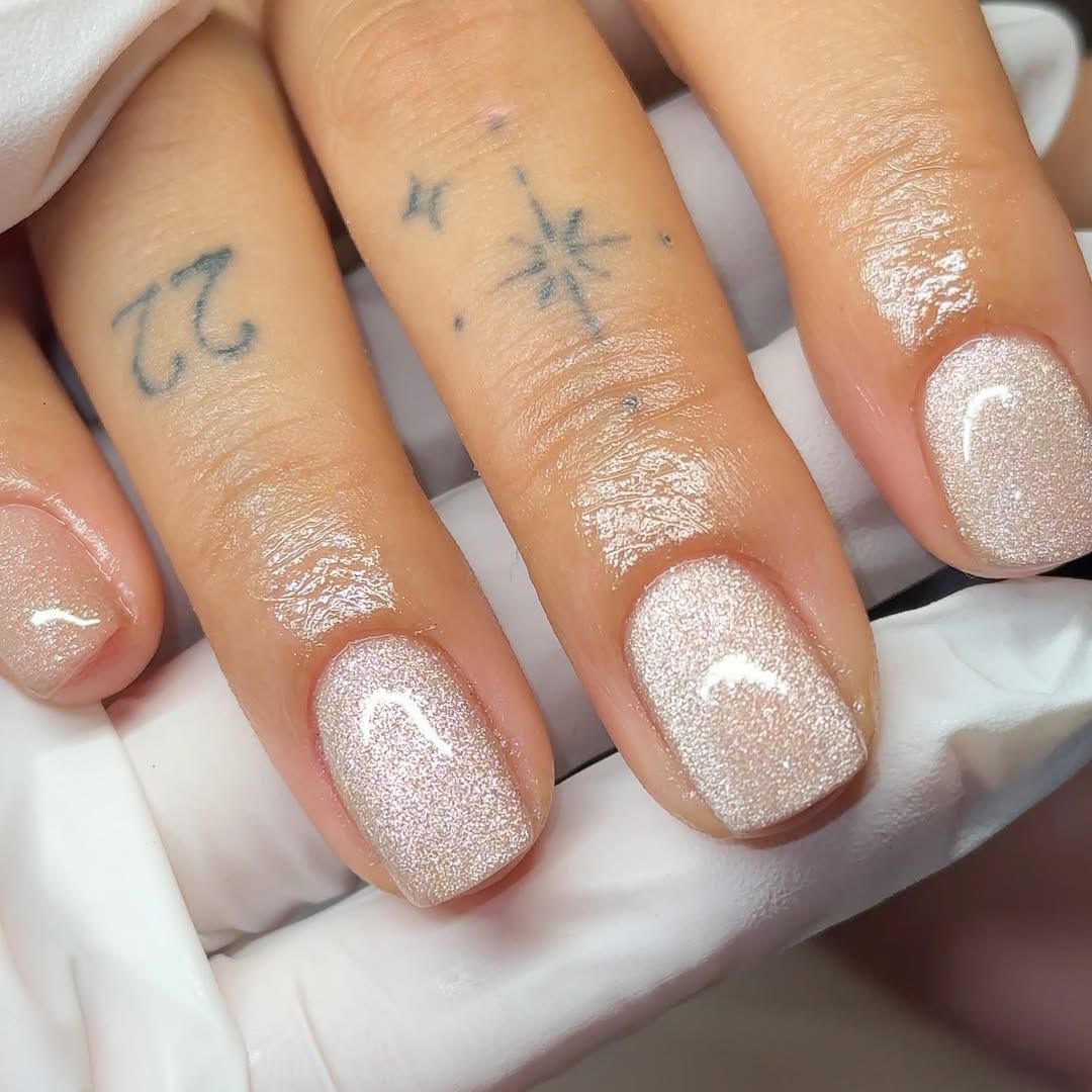 Pale Pink Iridescent Shimmer Squovals Pale Pink Iridescent Shimmer Squovals — Winter Squoval Nails