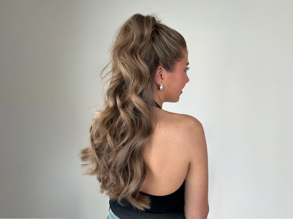 High Ponytail With Loose Waves High Ponytail With Loose Waves — Winter Hairstyles for Thick Hair
