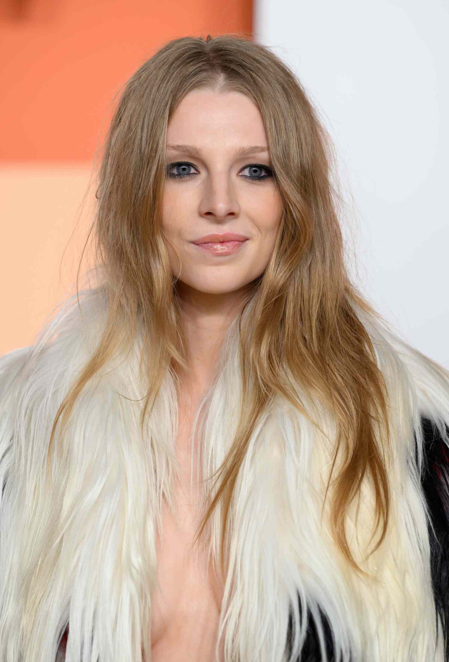 Visual Idea Visual Idea — Winter Haircuts for Oval Faces
