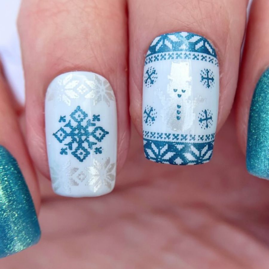 Glossy And Glitter Visual Idea Glossy And Glitter Visual Idea — Winter Blue Nails