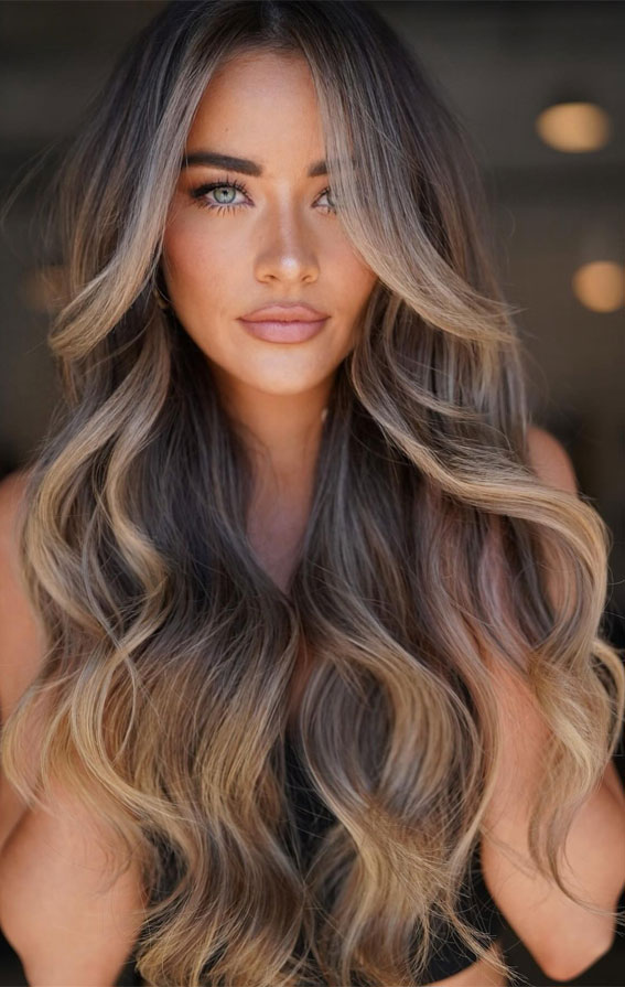 Subtle Platinum and Beige Balayage on Ash Blonde Subtle Platinum and Beige Balayage on Ash Blonde — Winter Balayage