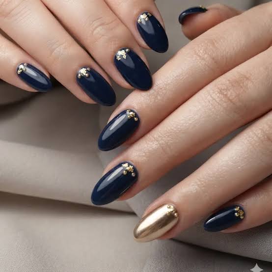 Medium Oval Gold Foil Navy — Navy Blue Nails