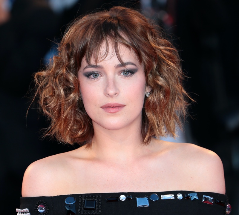 Auburn With Subtle Highlights Visual Idea Auburn With Subtle Highlights Visual Idea — Winter Haircuts for Round Faces