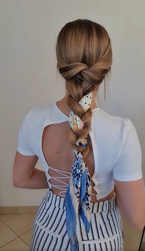 Long Visual Idea Long Visual Idea — Winter Hairstyles with Scarf