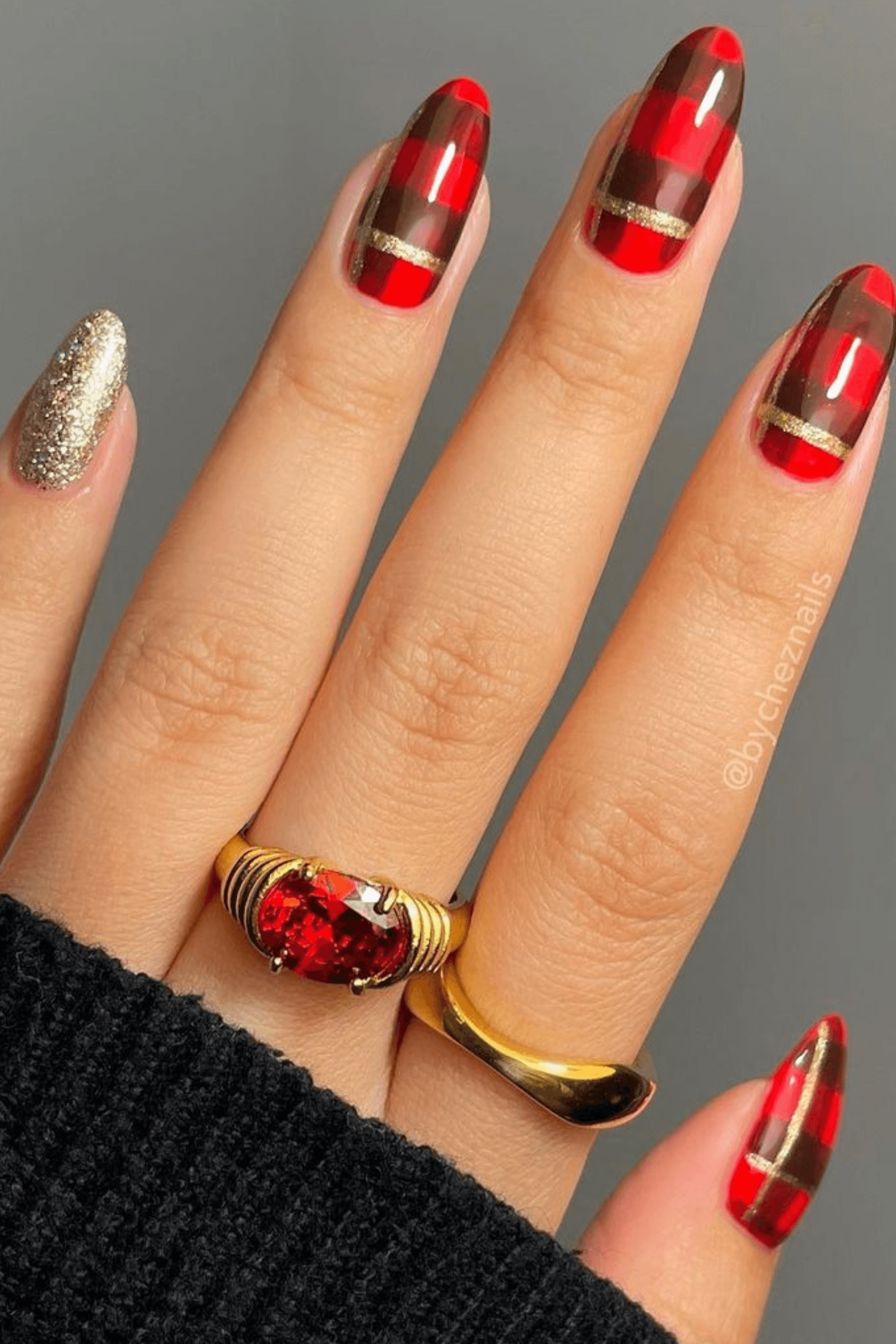 Red Brown Gold Plaid Glitter Oval Nails Red Brown Gold Plaid Glitter Oval Nails — Medium Length Winter Nails