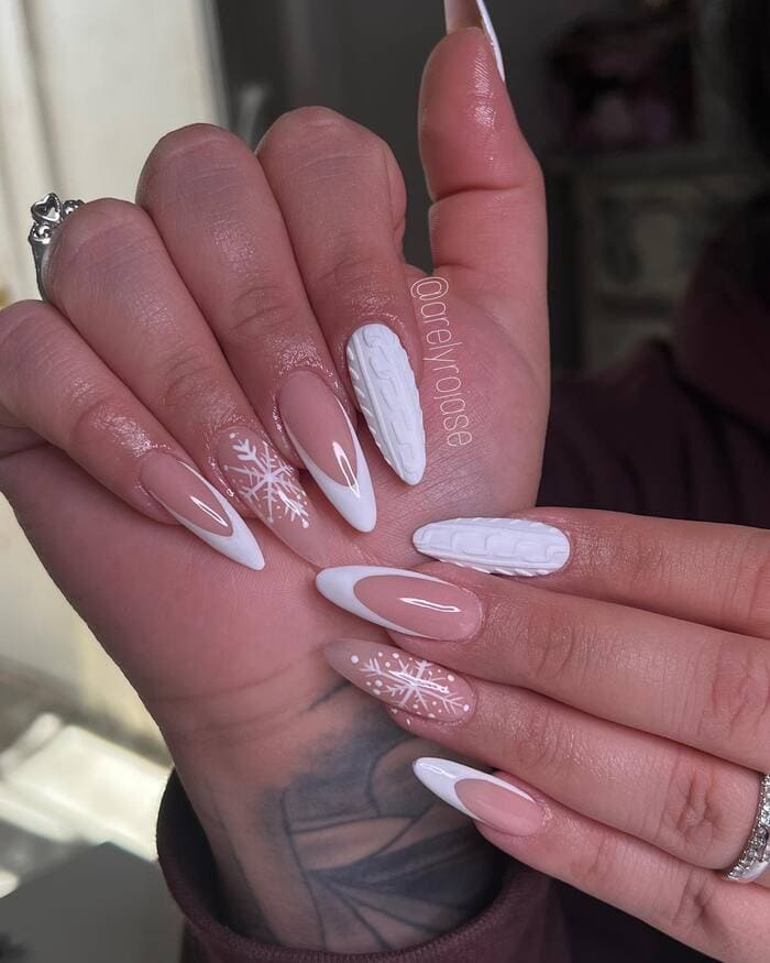 3D Cable Knit French Tip Almond Nails 3D Cable Knit French Tip Almond Nails — Long Winter Nails