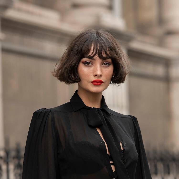 Chin Length Bob With Blunt Bangs Chin Length Bob With Blunt Bangs — Winter Haircuts for Heart Shaped Faces