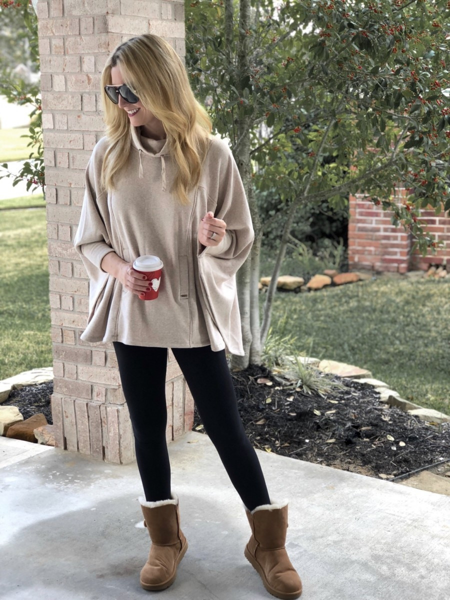 Fleece Poncho Top and Leggings for Ultimate Weekend Comfort Fleece Poncho Top and Leggings for Ultimate Weekend Comfort — Winter Outfits for Moms