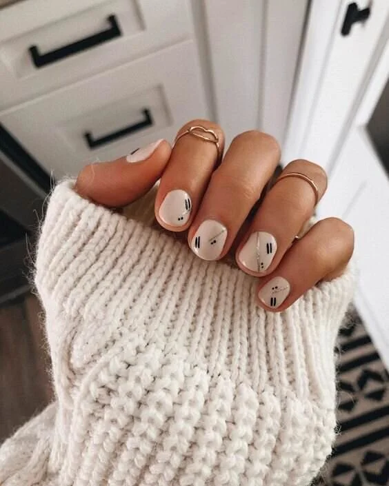 Minimalist Black Line Square Nails Minimalist Black Line Square Nails — Short Winter Nails