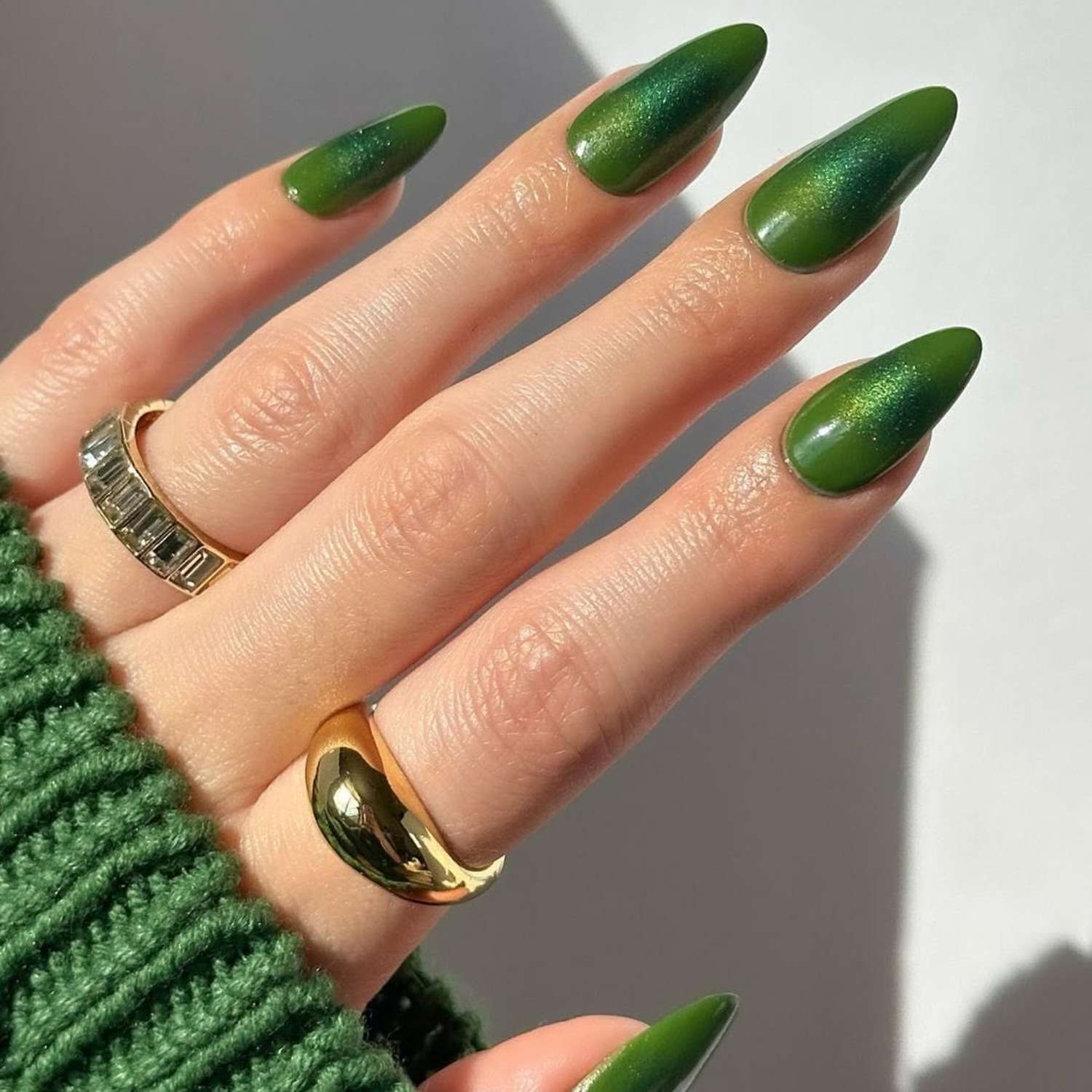 Deep Vibrant Green Magnetic Cat Eye — Velvet Nails