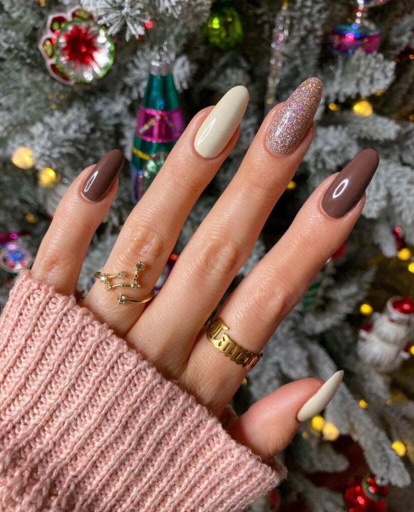 Glitter Accent Nail Contrasting Tips Sophisticated White French with Gold Moon — Cute Winter Nails