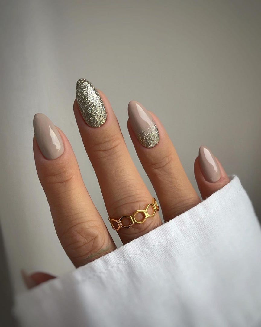 Soft Nude Gold Glitter Accent Nails Soft Nude Gold Glitter Accent Nails — Winter Nails