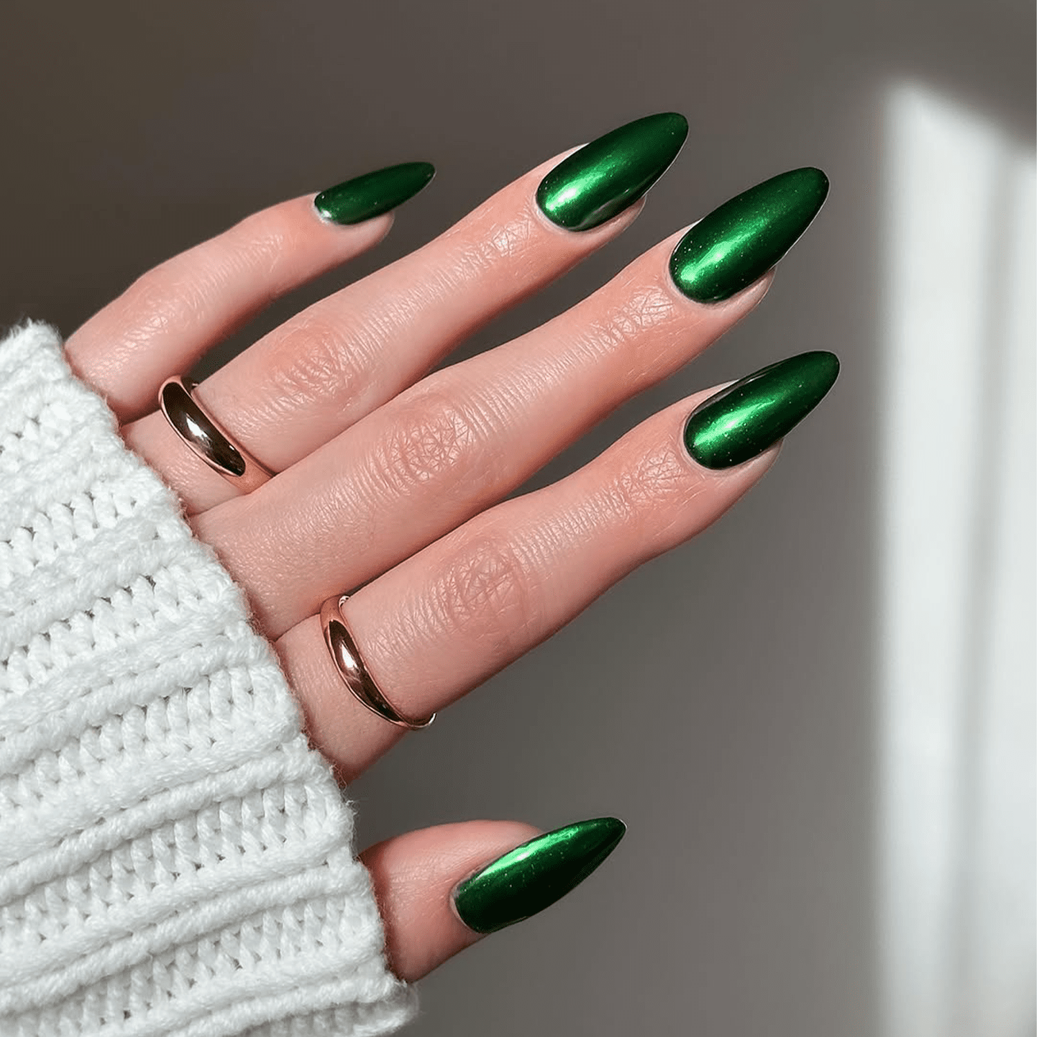 Metallic Emerald Chrome Almond — Emerald Green Nails