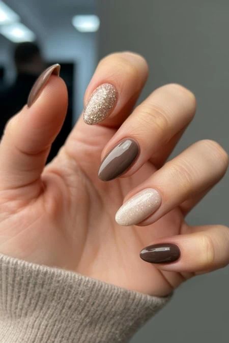 Brown Beige with Gold Glitter Accents — Winter Nail Art