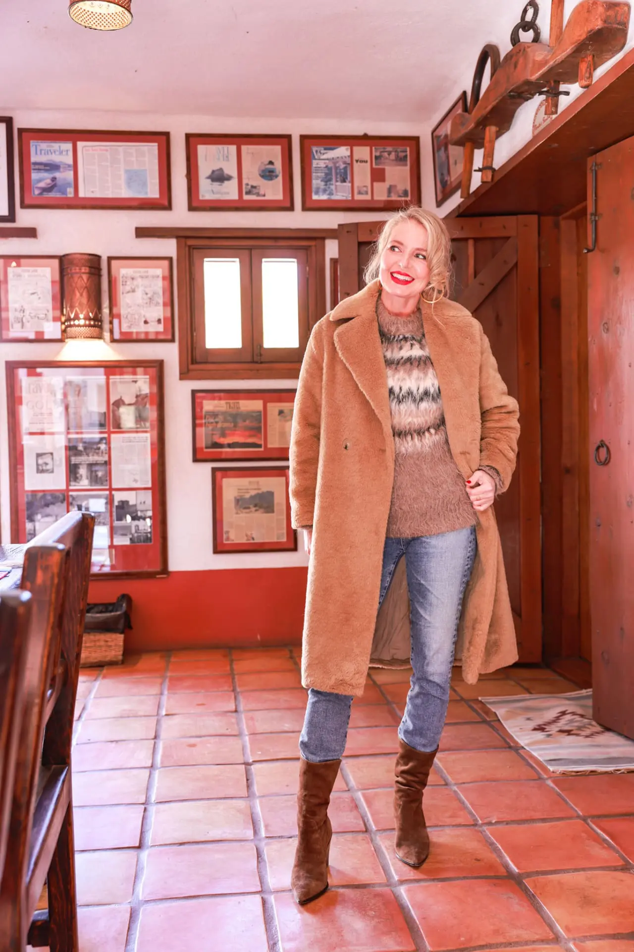 Casual Fall Day Outfit Idea — Teddy Coat Outfits