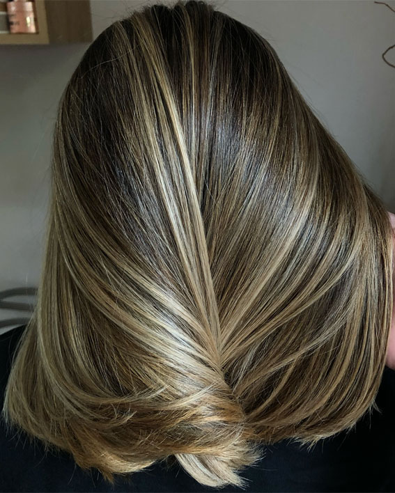 Straight One Length Cut With Blonde Balayage Straight One Length Cut With Blonde Balayage — Winter Shoulder Length Hairstyles
