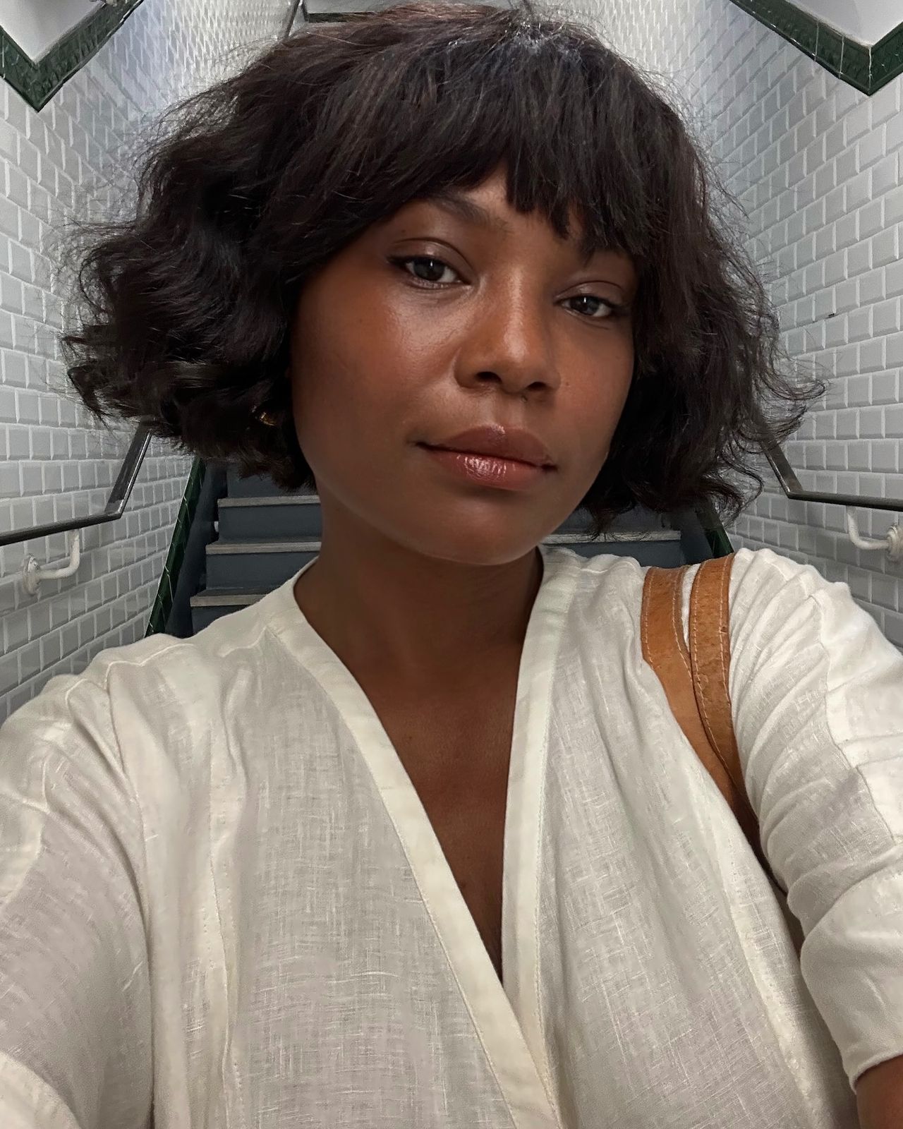 Wavy Dark Brown Bob With Short Bangs — Winter Bob Haircuts