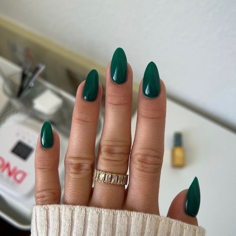 Deep Emerald Stiletto Gloss — Emerald Green Nails