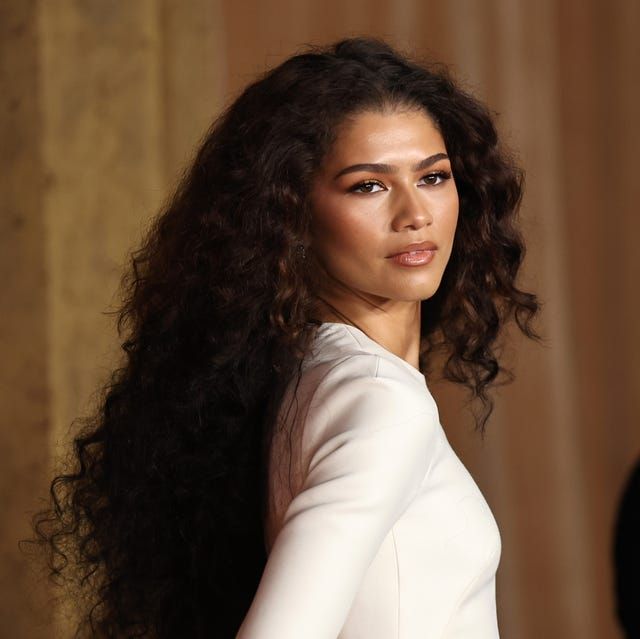 Mid-Back Visual Idea Mid-Back Visual Idea — Winter Hairstyles for Curly Hair