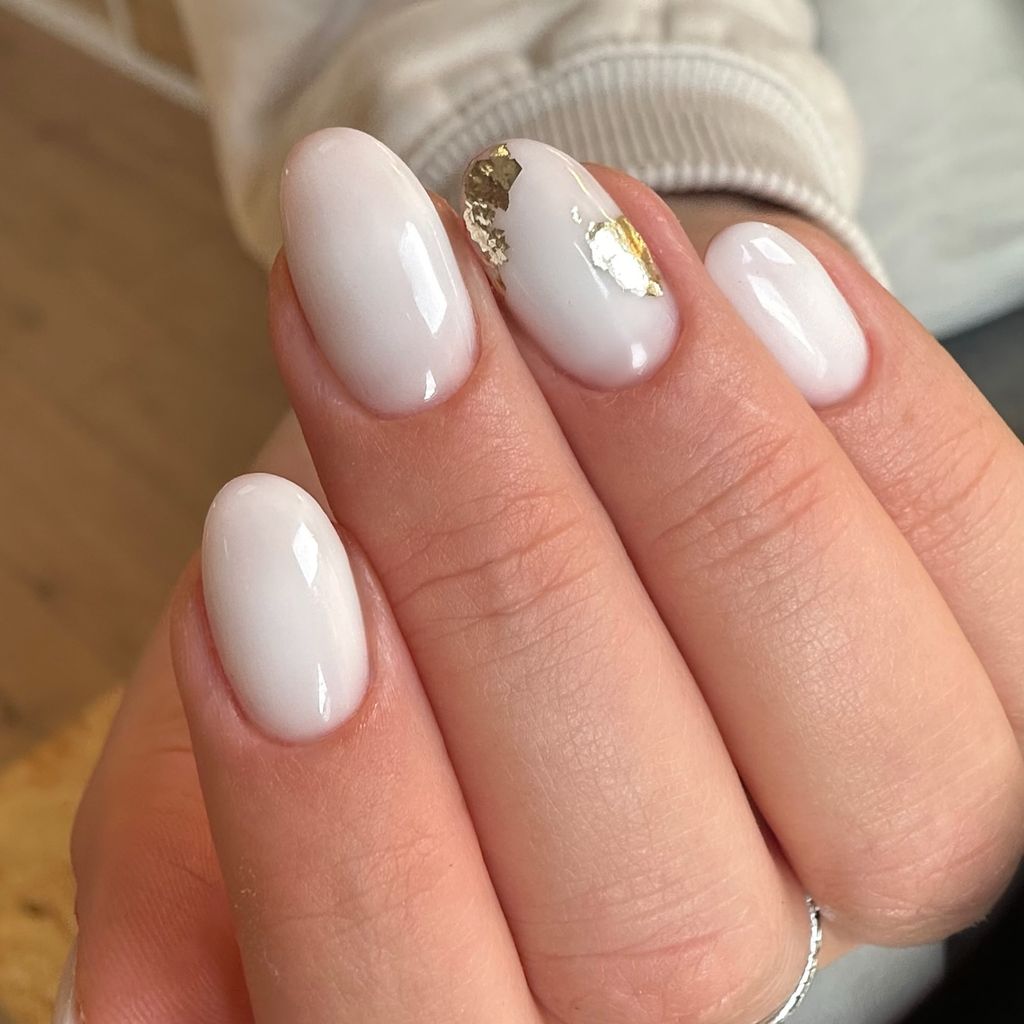 Gold Foil Accent On One Nail Visual Idea Gold Foil Accent On One Nail Visual Idea — Milky White Nails