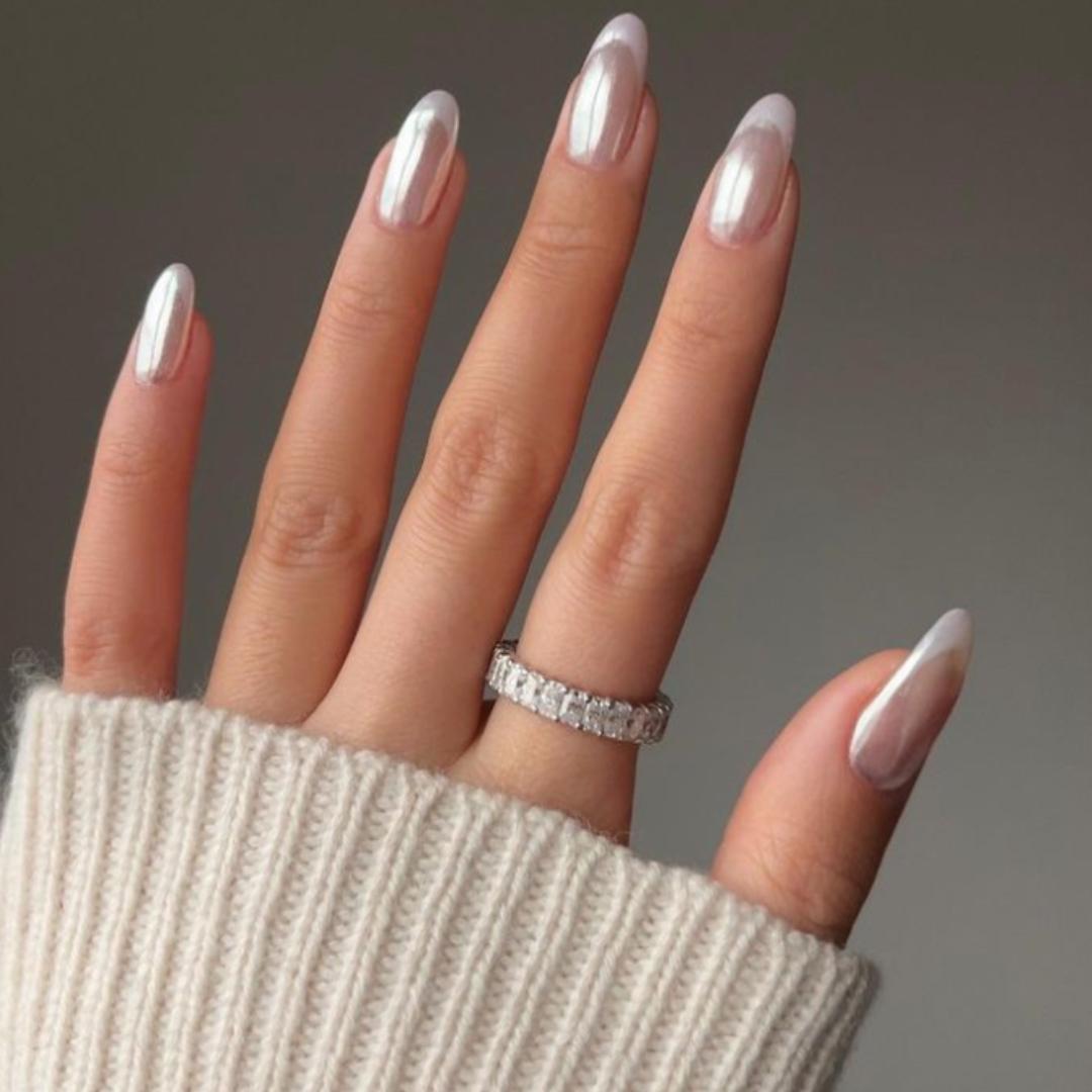 Iridescent Pearlescent Chrome Almond Nails Iridescent Pearlescent Chrome Almond Nails — Winter Wedding Nails