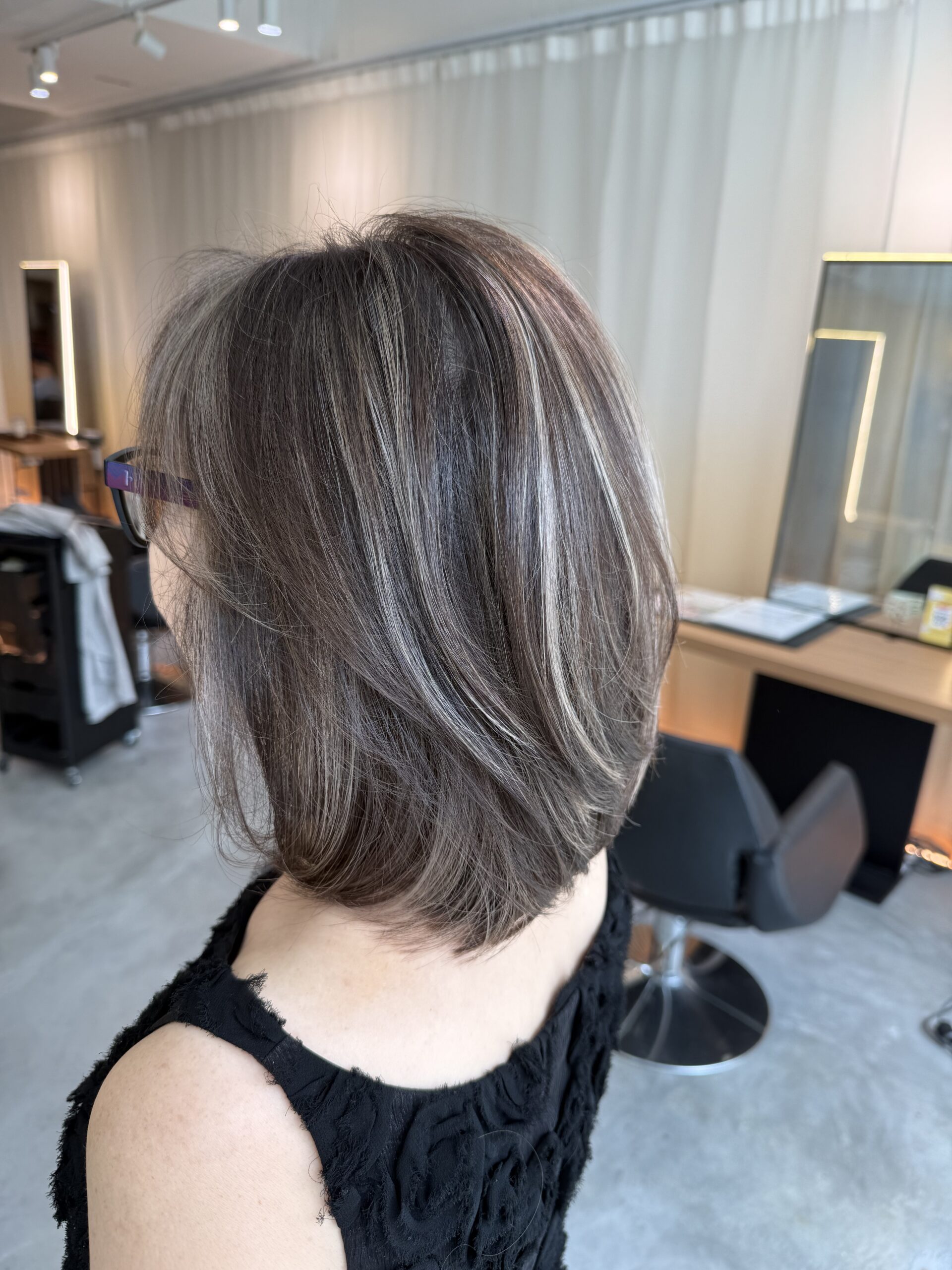 Stacked Bob Silver Ash Blonde — Gray Blending Highlights