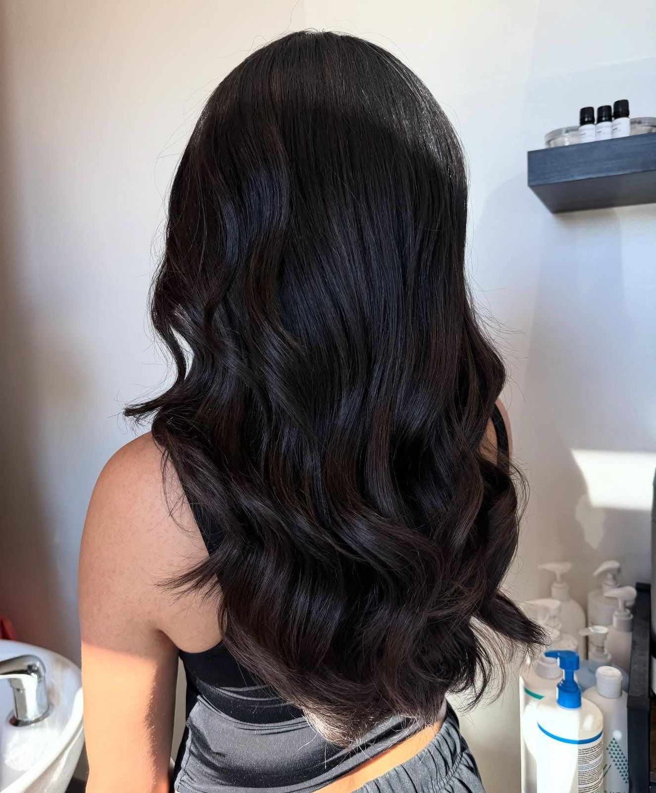 Wavy Blowout Visual Idea Wavy Blowout Visual Idea — Espresso Brown Hair