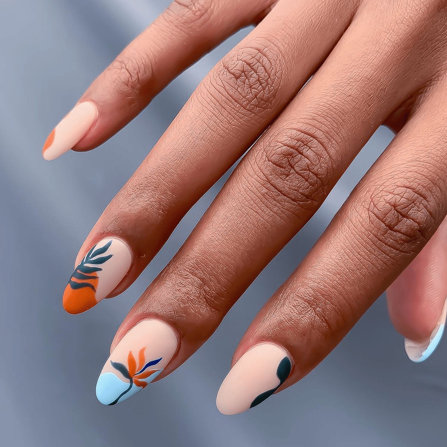 Medium Squoval Brown-Grey with Gold Leaf Medium Squoval Brown-Grey with Gold Leaf — Winter Matte Nails