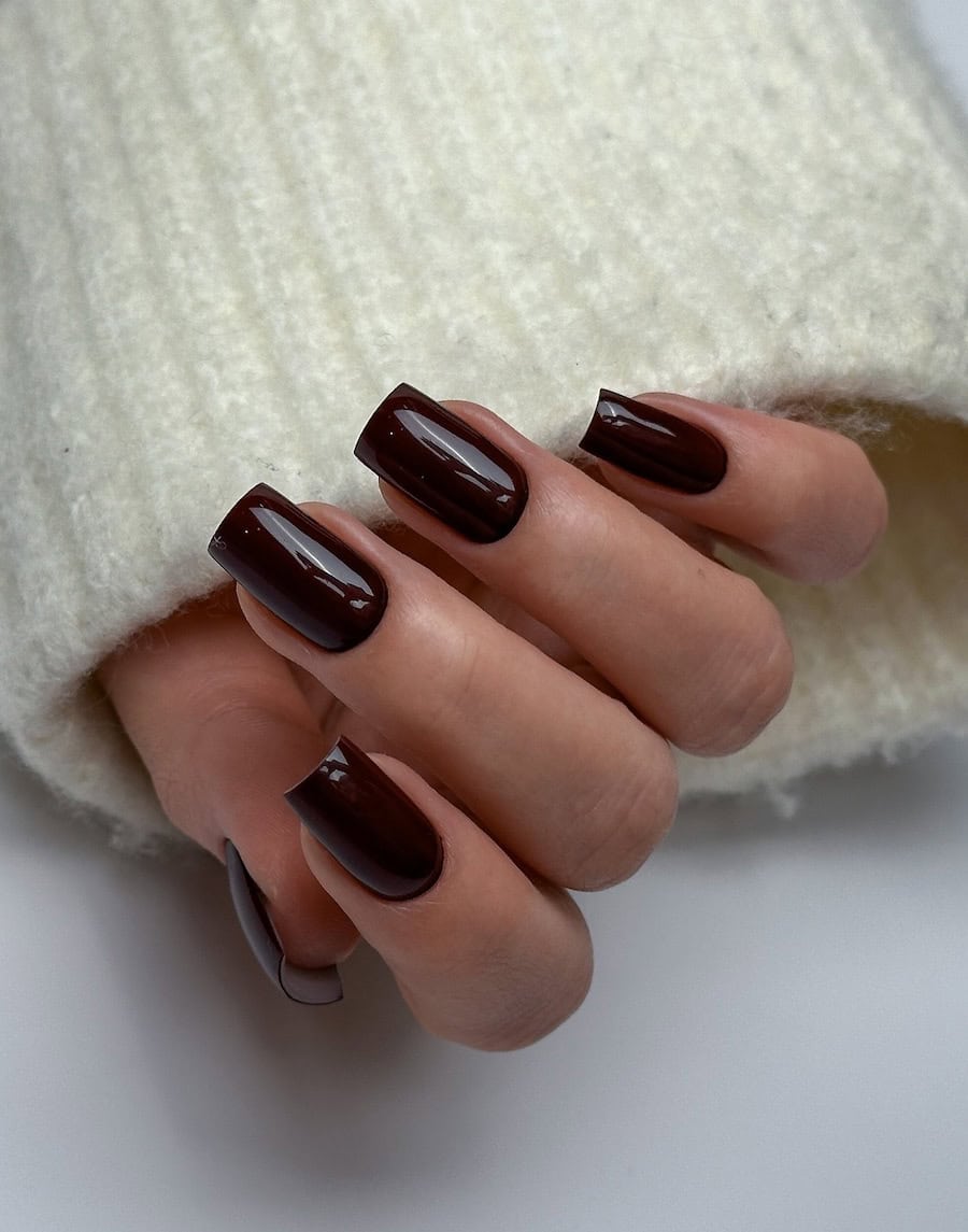 Deep Chocolate Brown Glossy Deep Chocolate Brown Glossy — Short Winter Acrylic Nails
