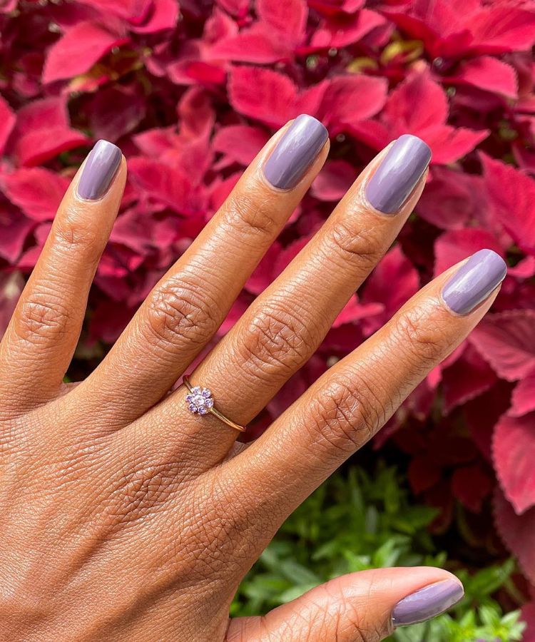 Muted Dusty Lavender Short Oval Nails Muted Dusty Lavender Short Oval Nails — Fall to Winter Nails