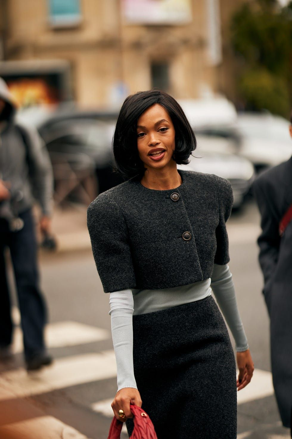 Chin-Length Blunt Bob With Blunt Bangs — Winter Hairstyles for Black Women