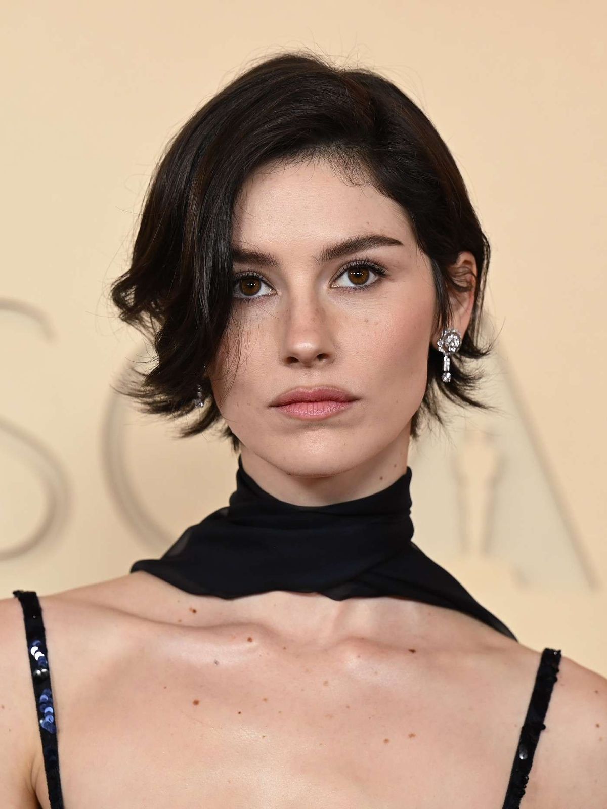 Textured Bob With Choppy Bangs Textured Bob With Choppy Bangs — Winter Hairstyles for Short Hair