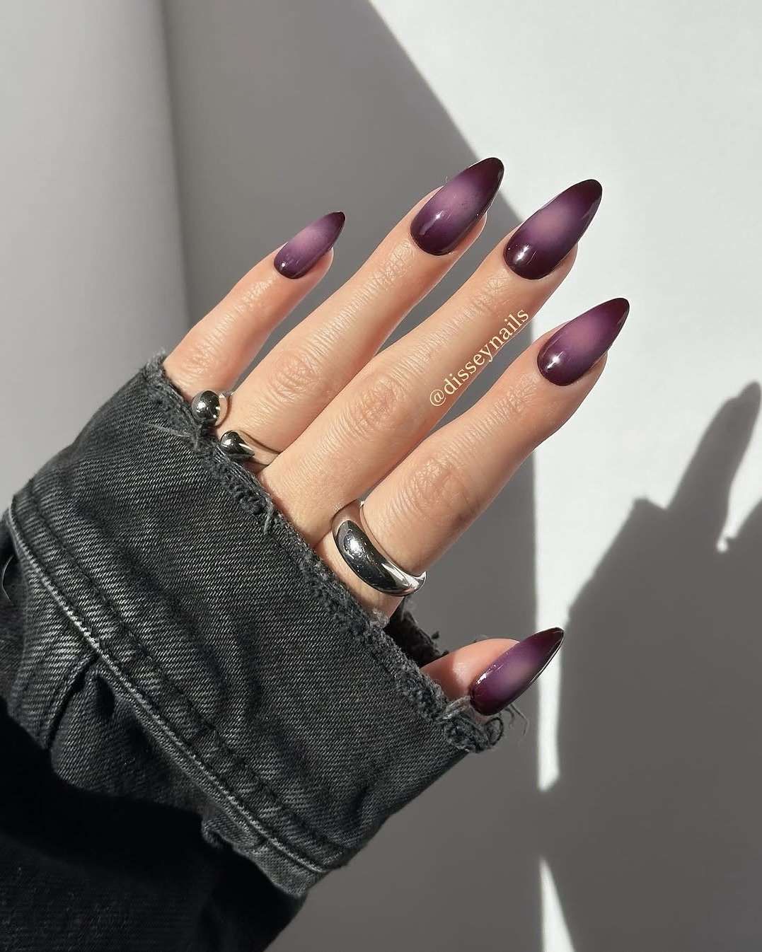 Medium Stiletto Deep to Light Purple Ombre Medium Stiletto Deep to Light Purple Ombre — Winter Purple Nails