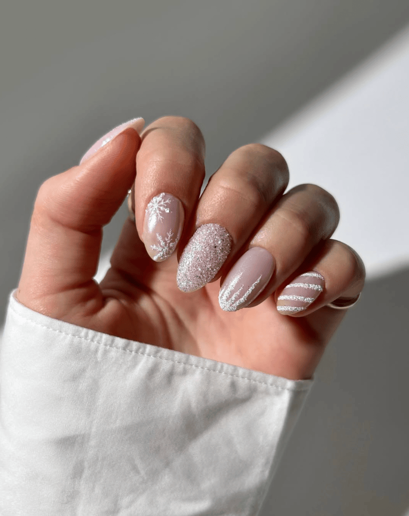 Glossy Glitter Sheer Pink Snowflake Glitter Stripe Nails — Short Winter Almond Nails