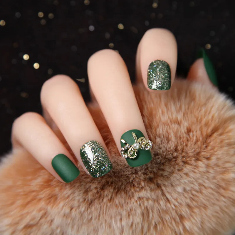 Matte Deep Green with Bow Accent — Emerald Green Nails