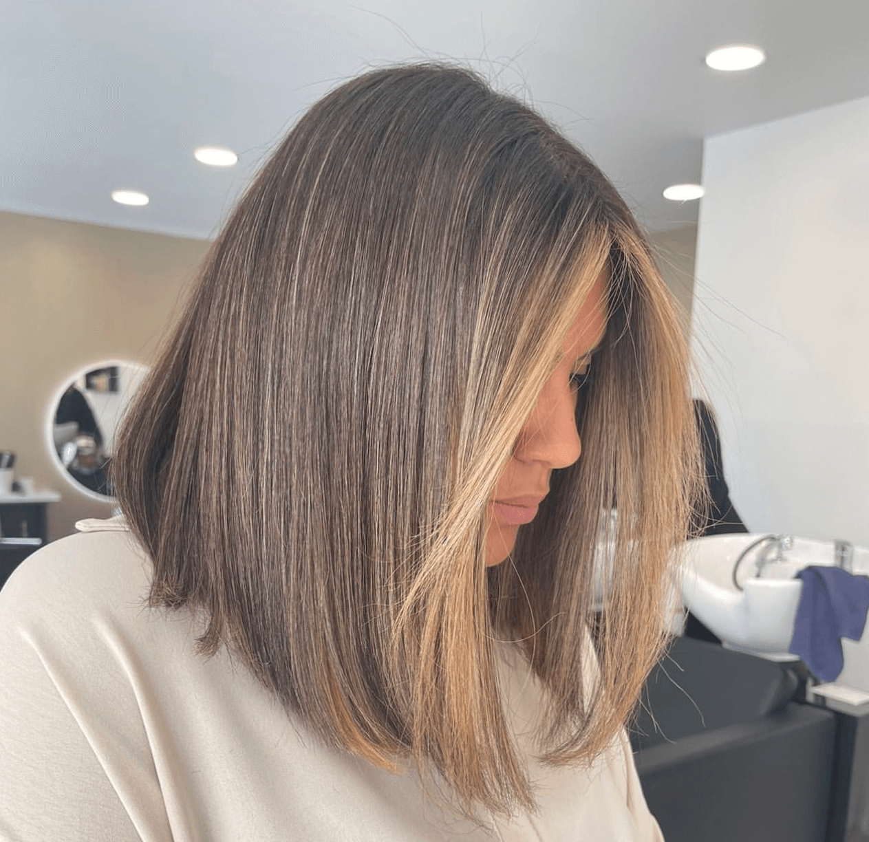 Visual Idea — The Hair Is Ash Blonde With Highlights Visual Idea — The Hair Is Ash Blonde With Highlights — Winter Haircuts for Oval Faces