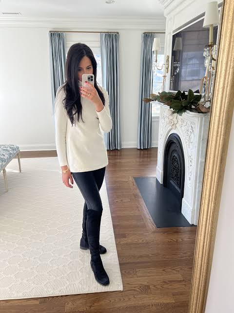 Monochromatic Black and White Outfit with Knee-High Boots Monochromatic Black and White Outfit with Knee-High Boots — January Outfits
