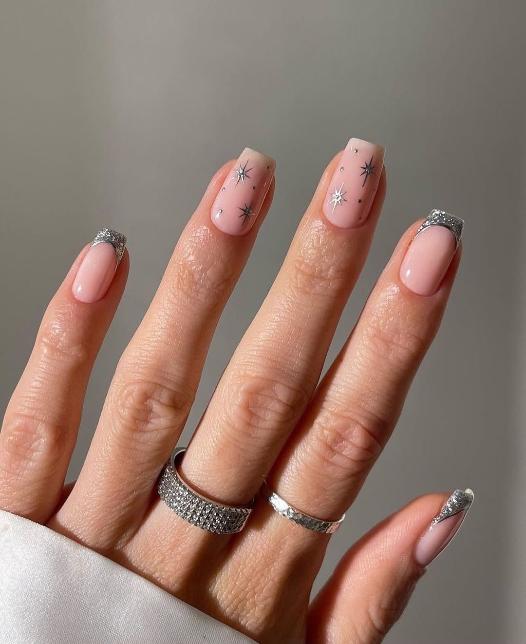 Dark Brown Cat-Eye Nails Dark Brown Cat-Eye Nails — Short Winter Square Nails