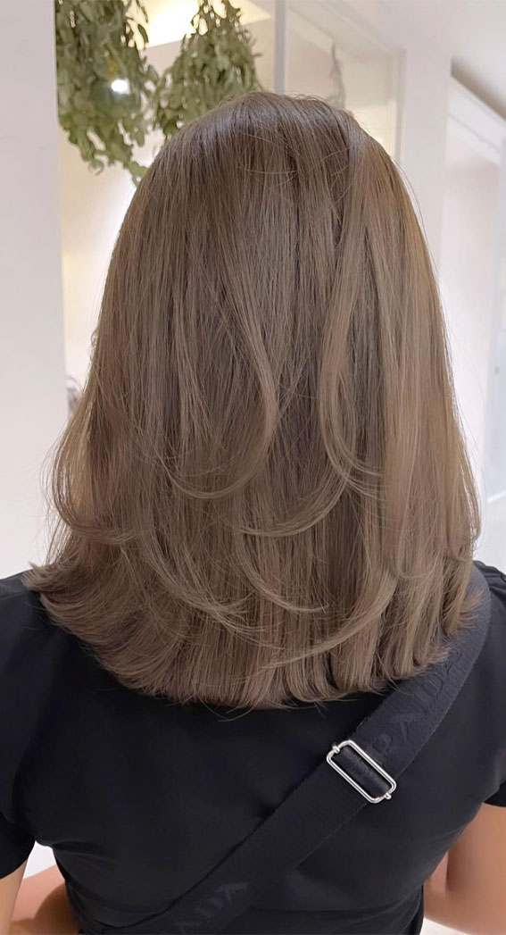 Mushroom Brown Layered Bob Back View Mushroom Brown Layered Bob Back View — Medium Length Winter Haircuts